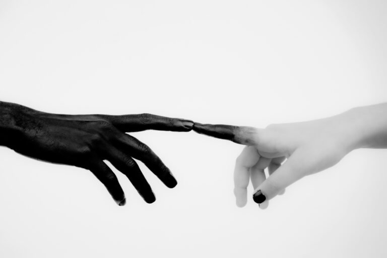 rishabh-dharmani-x0gw9YspcR4-unsplash lucifer angel caido antroposofia